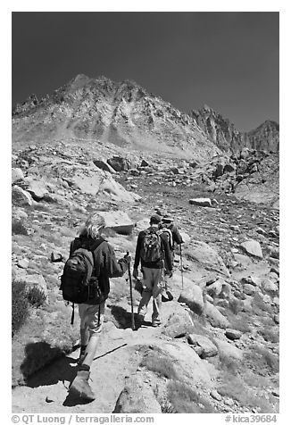 Hikers on trail, Dusy Basin. Kings Canyon National Park, California