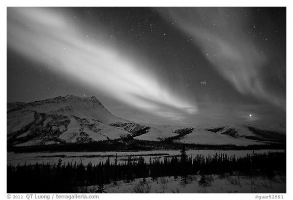 Northern lights over Brooks Range, winter. Gates of the Arctic National Park (black and white)