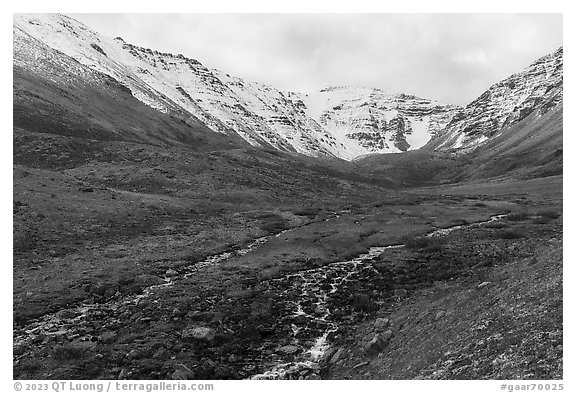 Streams and continental divide peaks. Gates of the Arctic National Park (black and white)