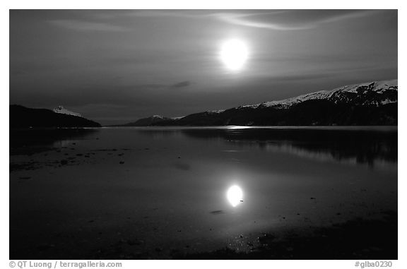 Full moon, 1am, Muir inlet. Glacier Bay National Park, Alaska, USA.