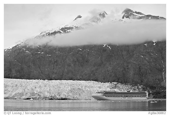 Cruise ship, Margerie Glacier, and Mt Forde. Glacier Bay National Park (black and white)