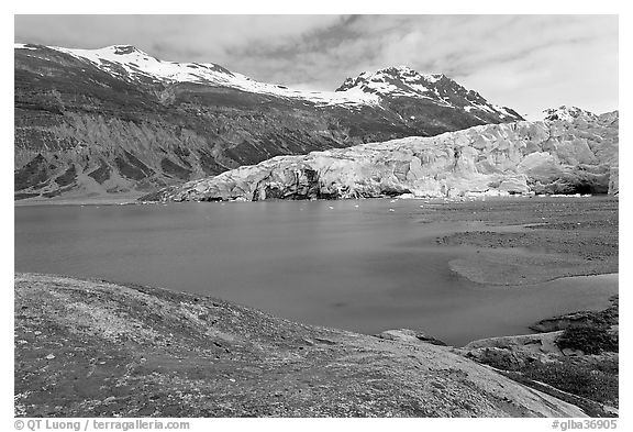 Reid Inlet and Reid Glacier. Glacier Bay National Park (black and white)