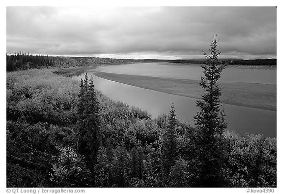 Bend of Kobuk River and sand bar, evening. Kobuk Valley National Park, Alaska, USA.