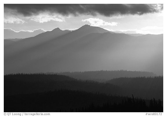 Early morning rays, Chugach mountains. Wrangell-St Elias National Park, Alaska, USA.