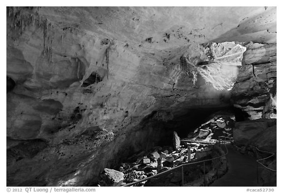 Large cave room and natural entrance. Carlsbad Caverns National Park (black and white)