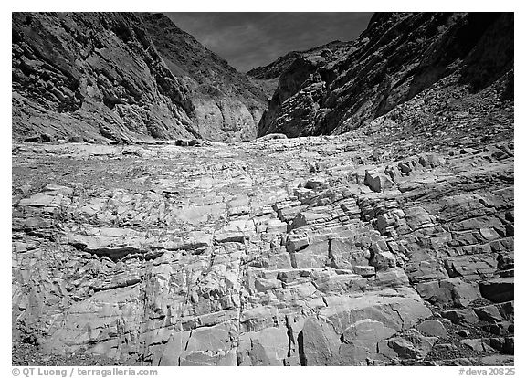 Mosaic Canyon. Death Valley National Park (black and white)