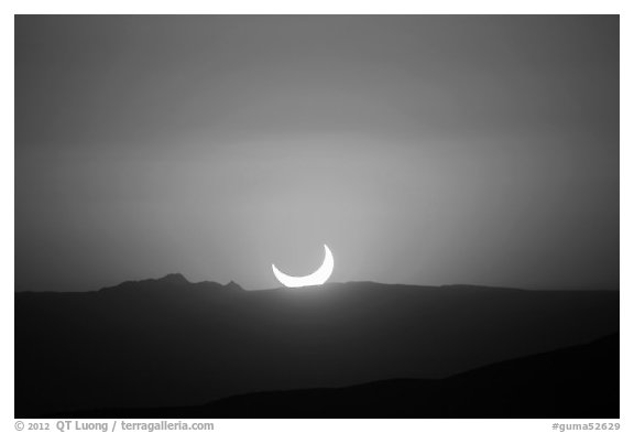 Sunset, May 20 2012 solar eclipse. Guadalupe Mountains National Park (black and white)