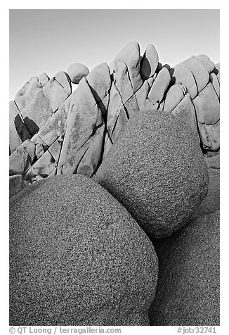 Boulders, Jumbo Rocks campground, sunset. Joshua Tree National Park, California, USA.