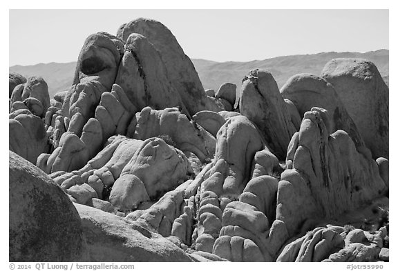 Granite boulders, White Tank. Joshua Tree National Park (black and white)