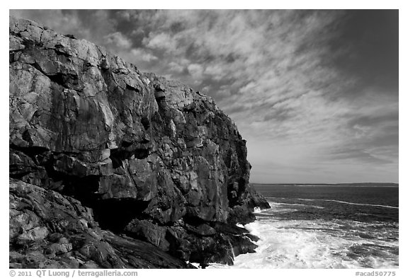 Tall granite headland. Acadia National Park, Maine, USA.