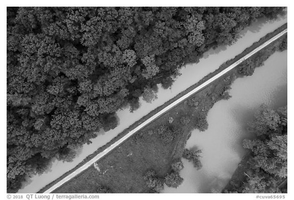 Aerial view of Ohio Erie Canal, Towpath Trail and Cuyahoga River. Cuyahoga Valley National Park (black and white)