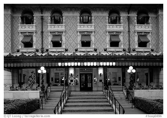 Fordyce Bathhouse Visitor Center facade at dusk. Hot Springs National Park (black and white)