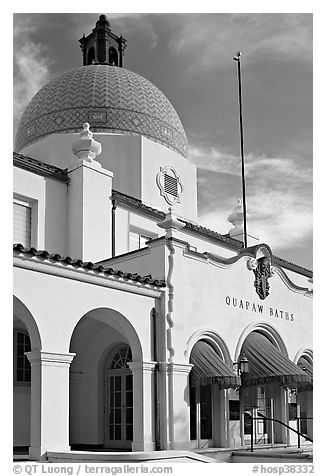 Quapaw active bathhouse. Hot Springs National Park (black and white)