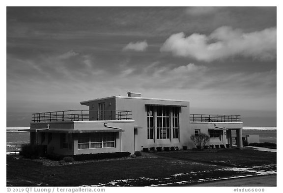 Florida House. Indiana Dunes National Park (black and white)