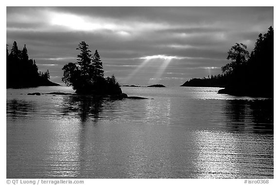 Sunrays and islet,  Chippewa harbor. Isle Royale National Park, Michigan, USA.