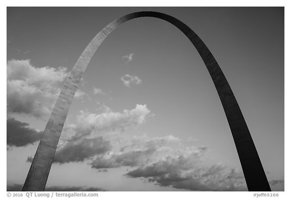 Gateway Arch and clouds at sunset. Gateway Arch National Park (black and white)