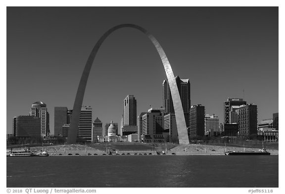 Arch and skyline across Mississippi River. Gateway Arch National Park (black and white)
