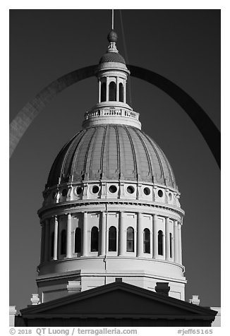 Historic Old Courthouse dome and Arch. Gateway Arch National Park (black and white)