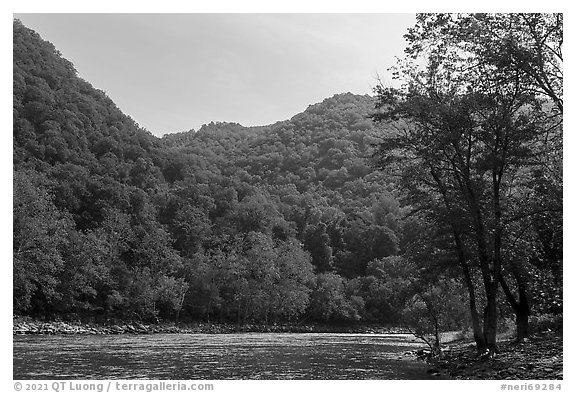 Grandview Point from Grandview Sandbar. New River Gorge National Park and Preserve (black and white)