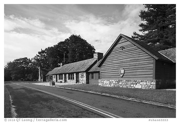 Dickey Ridge Visitor Center. Shenandoah National Park (black and white)