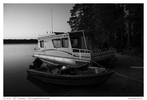 Motorboat and houseboat at dusk, Houseboat Island. Voyageurs National Park (black and white)