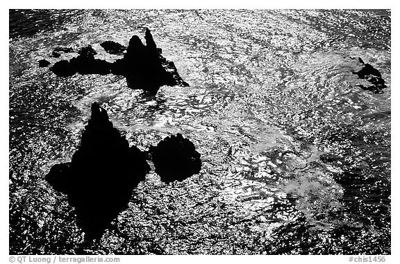 Pointed rocks and ocean, Cathedral Cove, Anacapa Island. Channel Islands National Park, California, USA.