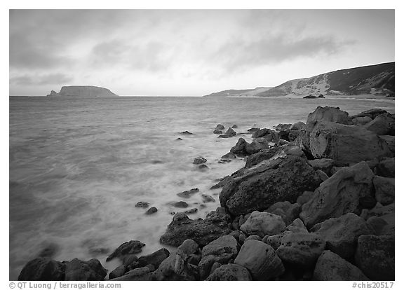 Boulders and coastline, Cuyler Harbor, sunset, San Miguel Island. Channel Islands National Park (black and white)