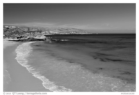 Bechers Bay with turquoise waters, Santa Rosa Island. Channel Islands National Park (black and white)