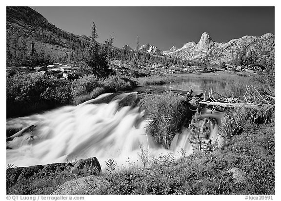 Stream and mountains. Kings Canyon  National Park (black and white)