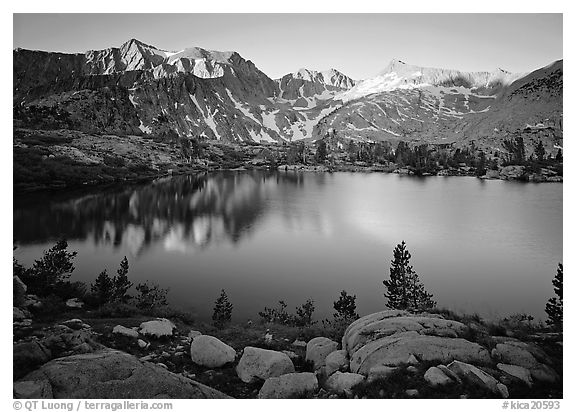 Woods lake, sunset. Kings Canyon National Park (black and white)