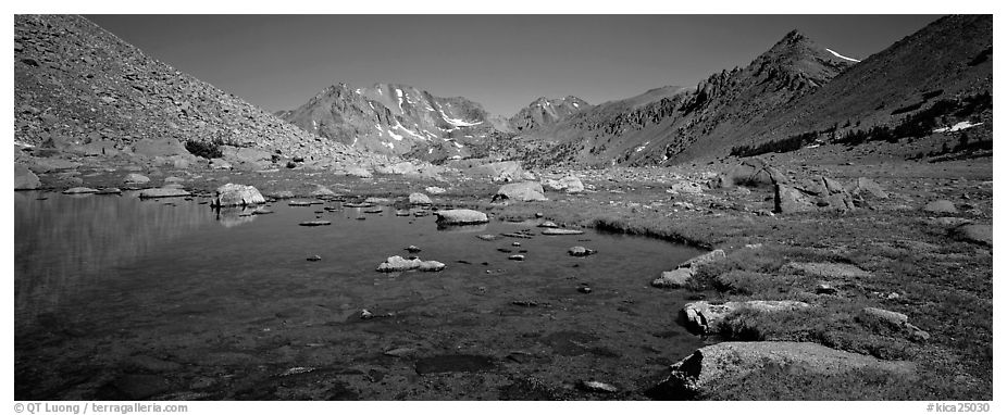 Alpine tarn. Kings Canyon  National Park (black and white)