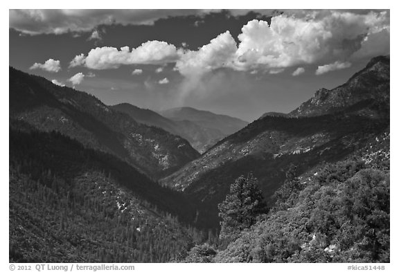 South Forks of the Kings River valley. Kings Canyon National Park, California, USA.