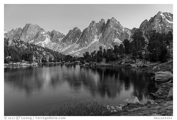 Kearsarge Pinnacles reflected in Kearsarge Lakes, twilight. Kings Canyon National Park, California, USA.