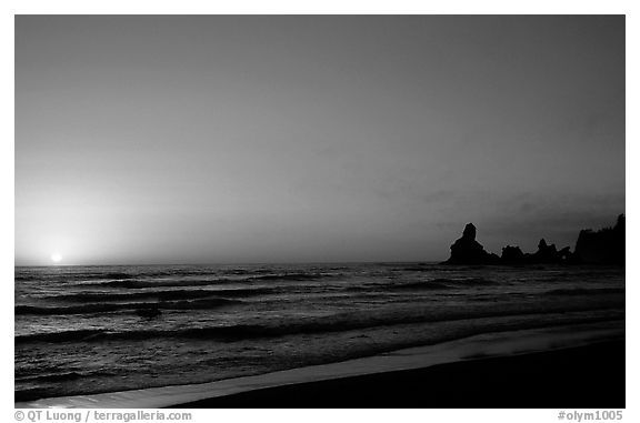 Shi-shi beach with sun setting. Olympic National Park, Washington, USA.