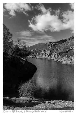 Winter, Bear Gulch Reservoir. Pinnacles National Park, California, USA.