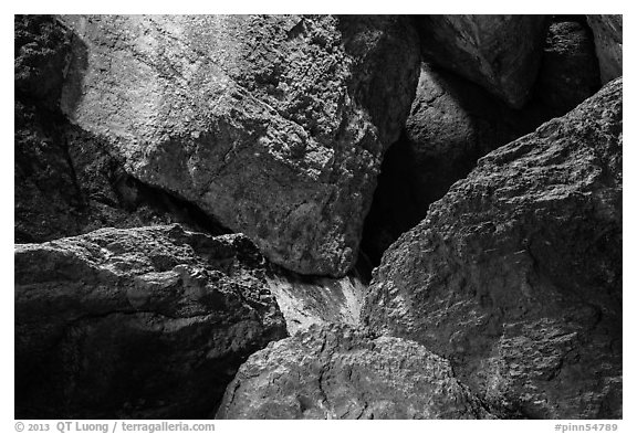 Jumble of rocks in talus cave. Pinnacles National Park (black and white)