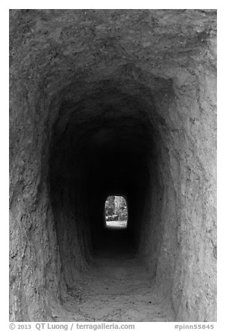 Tunnel. Pinnacles National Park, California, USA.