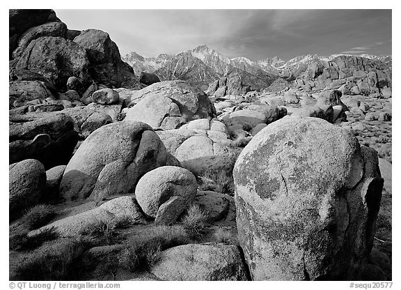 Boulders in Alabama Hills, Lone Pine Peark, and Mt Whitney. Sequoia National Park, California, USA.