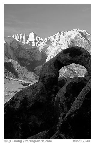 Alabama hills arch I and Sierras, sunrise. Sequoia National Park, California, USA.