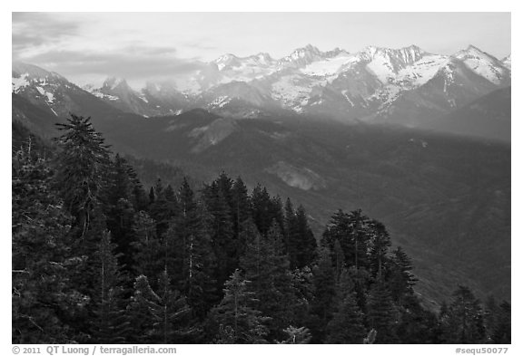 Kaweah Range section of the Sierra Nevada Mountains at sunset. Sequoia National Park, California, USA.