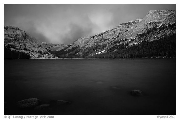 Tenaya Lake, dusk. Yosemite National Park, California, USA.