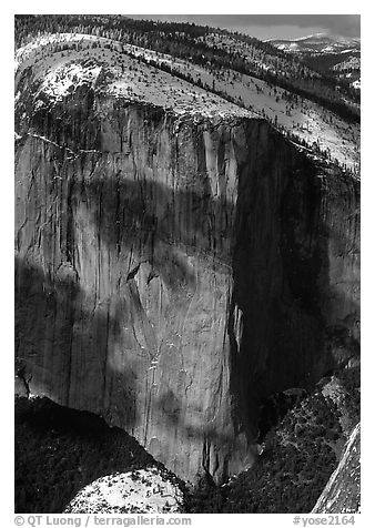 El Capitan seen from Dewey Point in winter. Yosemite National Park, California, USA.