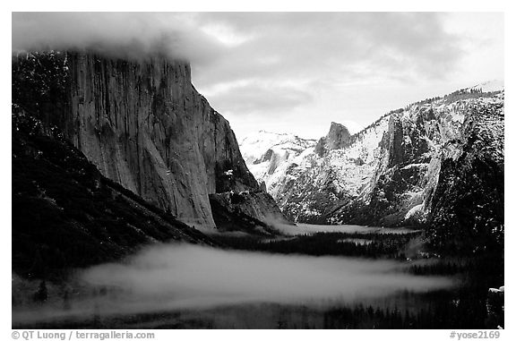 Yosemite Valley from Tunnel View with fog in winter. Yosemite National Park, California, USA.