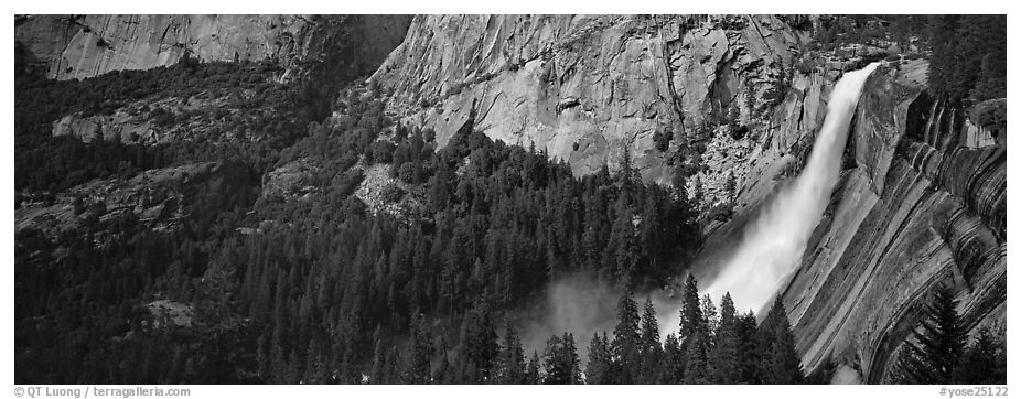 Nevada Fall. Yosemite National Park (black and white)
