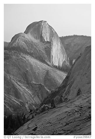 Half-Dome from Olmstedt Point, sunset. Yosemite National Park (black and white)