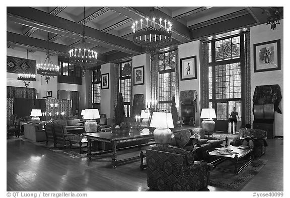 Lounge, Ahwahnee lodge. Yosemite National Park (black and white)