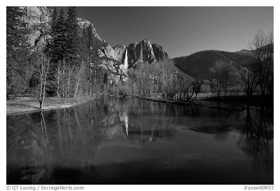 Merced River and Upper Yosemite Falls. Yosemite National Park, California, USA.