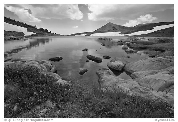 High alpine basin with Gaylor Lake. Yosemite National Park, California, USA.