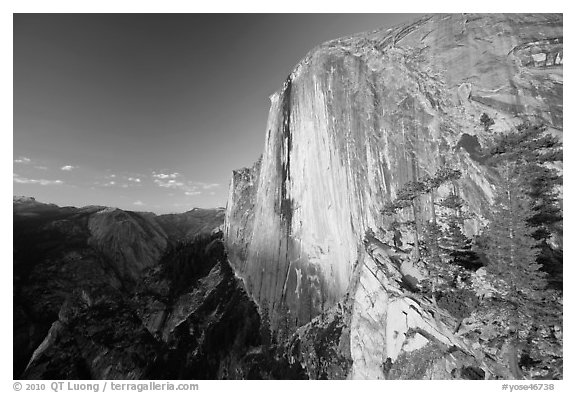 Tenaya Canyon and face of Half-Dome at sunset. Yosemite National Park, California, USA.