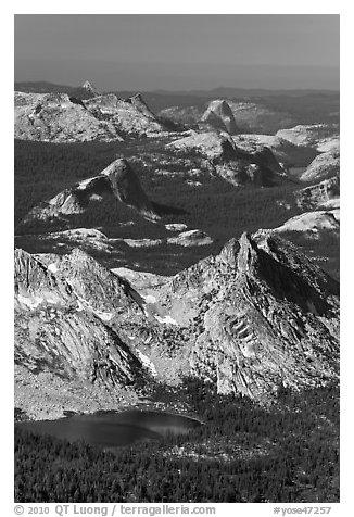 Ragged Peak, Fairview Dome, Half-Dome. Yosemite National Park, California, USA.